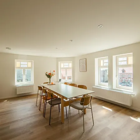 't Valkennest Apartment Zwalm